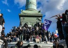 Французские студенты показывают, как выглядит протест в эпоху вирусных зрелищ Французские студенты показывают, как выглядит протест в эпоху вирусных зрелищ