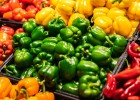 Чем отличаются зелёный, жёлтый и красный болгарский перец: разница не только в цвете Чем отличаются зелёный, жёлтый и красный болгарский перец: разница не только в цвете