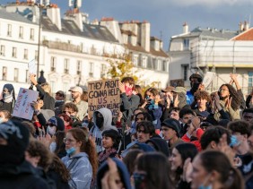 Протесты молодежи по всей Европе: с какими накладывающимися кризисами сталкивается поколение Z